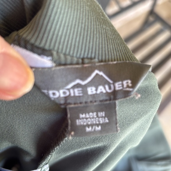 Eddie Bauer Women's  Olive Green Skort - Picture 8 of 9